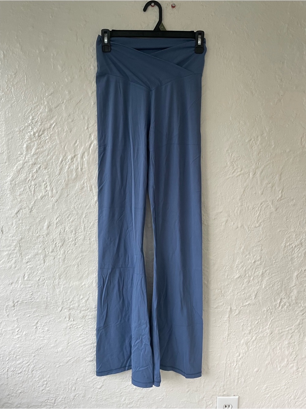 Offline by aerie blue cross over high waisted flare leggings; size L